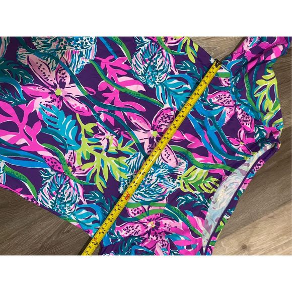 Lilly Pulitzer NWOT Everlynn UPF 50+ Top, Pigment Purple, Size Small, MSRP $138 - Picture 5 of 11